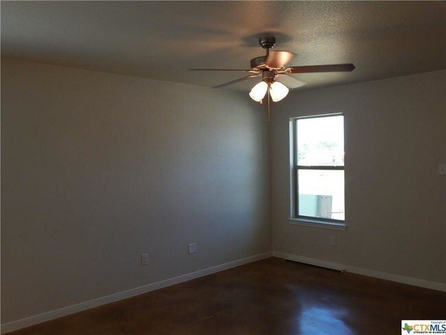 Building Photo - 1811 Indian Trail