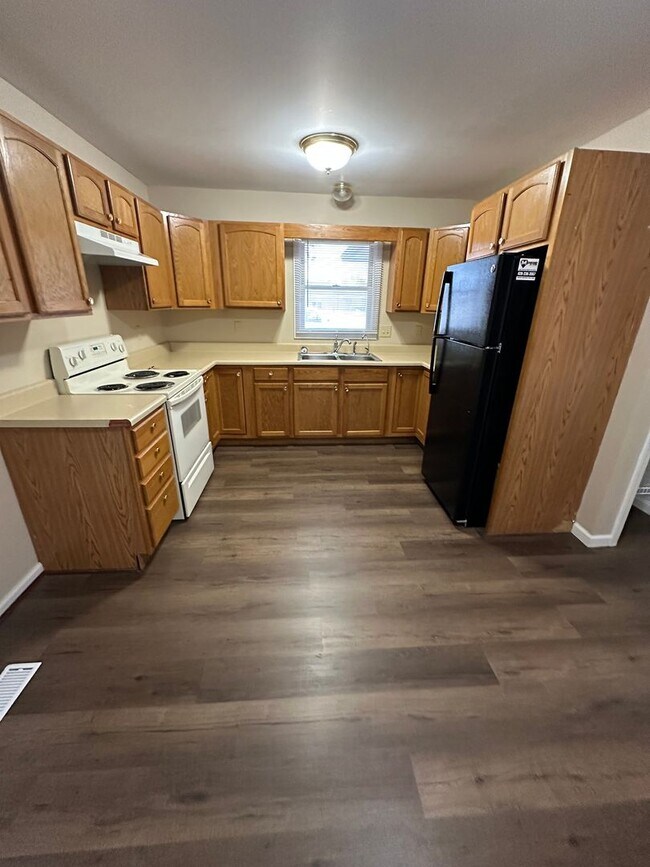 Foto del edificio - 2 Bedroom, 1 Bathroom House with Carport