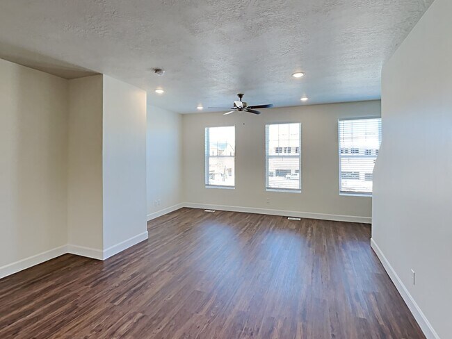 Building Photo - 11094 S Blue Bayou Drive
