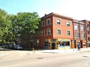 Building Photo - 3609 N Lakewood Ave