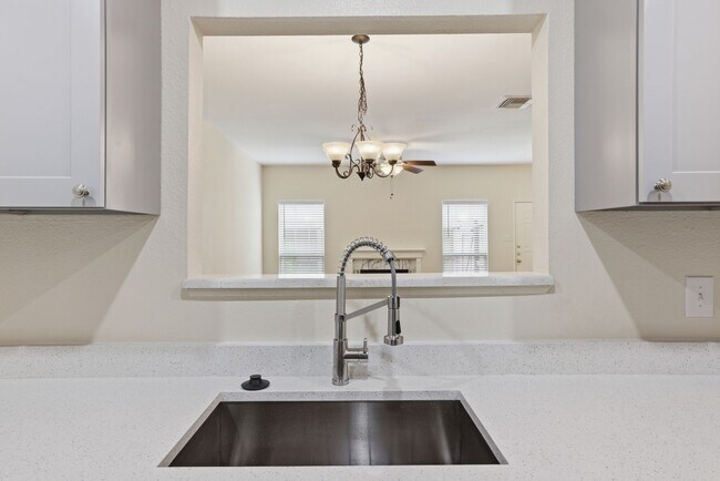 Foto del edificio - 2978 Holly Hall St