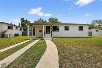 Building Photo - 2241 SW 82nd Pl
