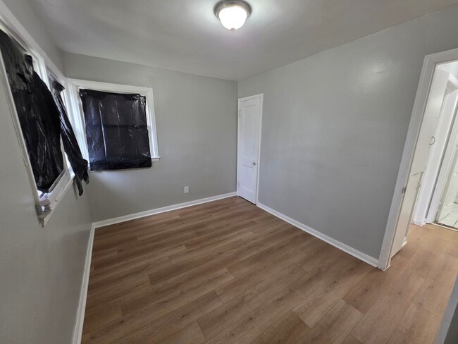 Building Photo - 18084 Goddard St