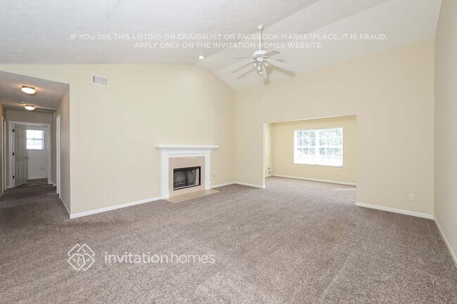 Foto del edificio - 4030 Hollow Springs Tr SE