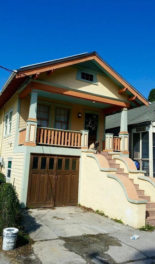 Primary Photo - 1118 Adams St