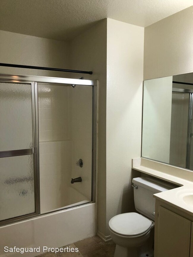 Building Photo - 3 br, 2 bath House - 1335 Newport Ave. #204