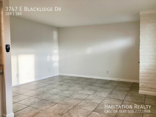 Foto del edificio - Beautifully renovated 2bd/1ba in Central T...