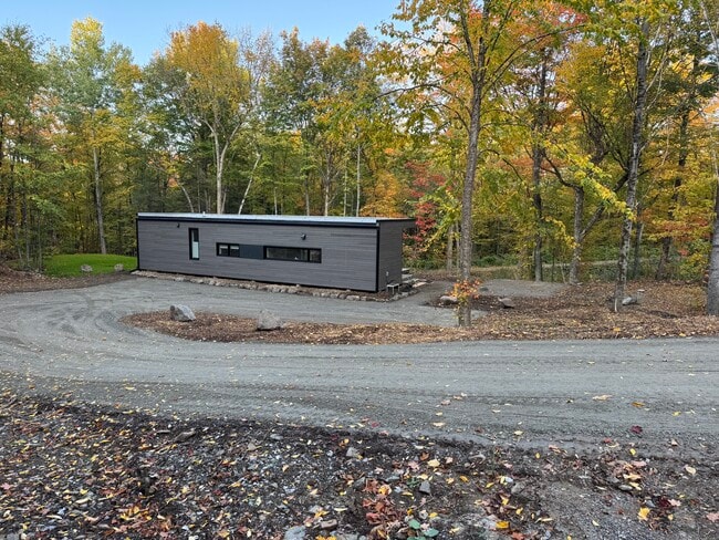 Building Photo - 28 Ch Dunmor
