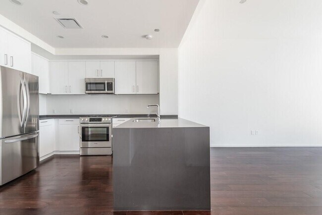 Foto del edificio - 301 West Ave