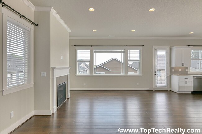 Foto del edificio - Lovely Beaverton Home 3BR, 2.5 BTH Great Location & A+Schools!