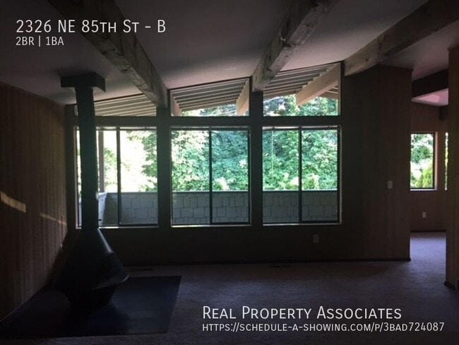 Building Photo - 2326 NE 85th St