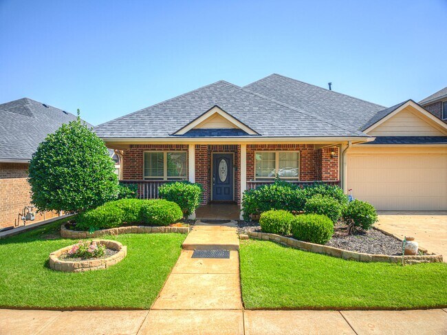 Building Photo - Stunning Home + North Rose Lake + Deer Creek Schools + 4 Bedrooms