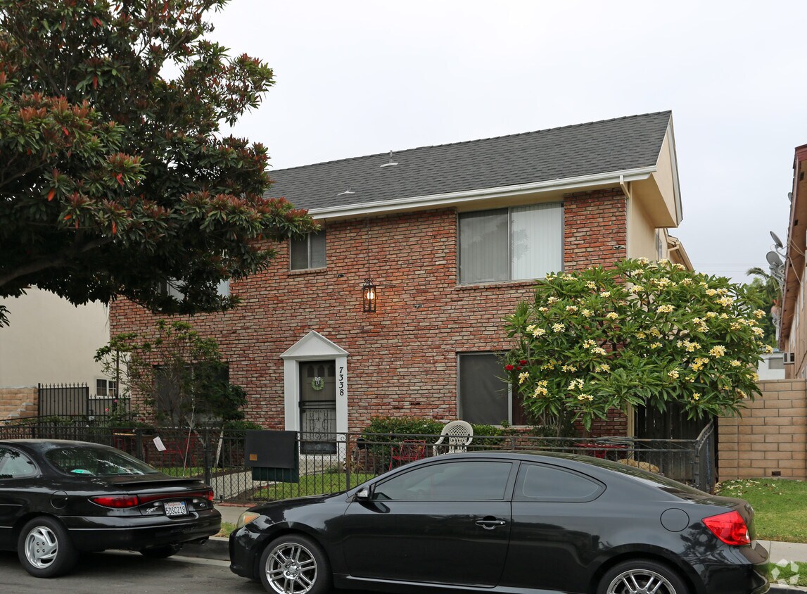 Foto del edificio - 7338 Newlin Ave