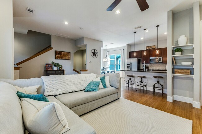 Foto del edificio - 5914 Hudson St