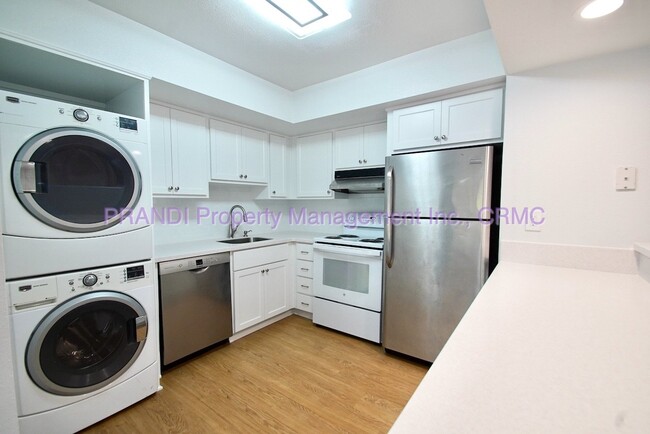 Foto del edificio - Coming Soon!  Reduced! (Was $3,060!) Now $...