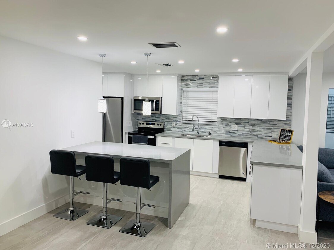 Foto principal - 401 SW 6th Ave