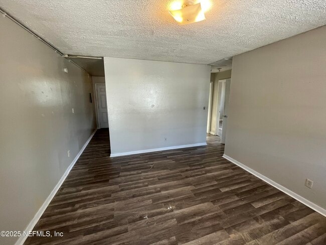 Foto del edificio - 1624 W 36th St