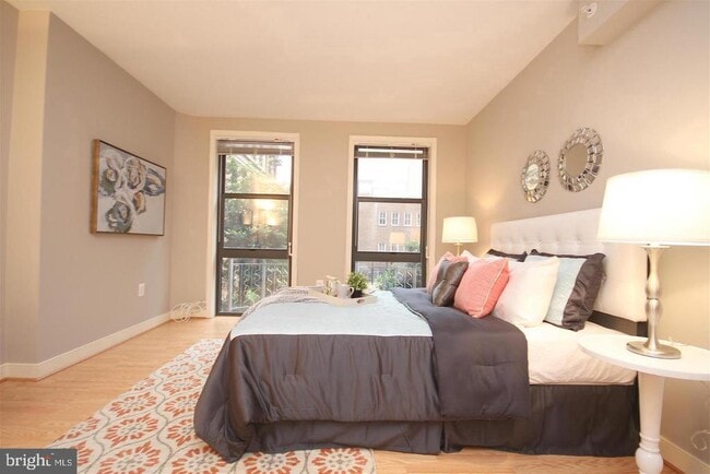 Foto del edificio - 616 E St NW