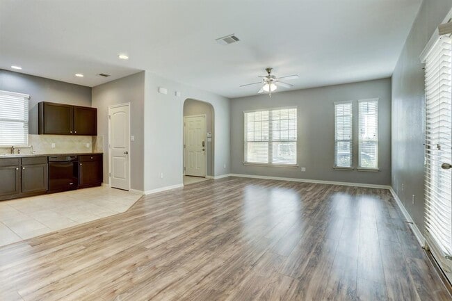 Building Photo - 4524 Esper Ln