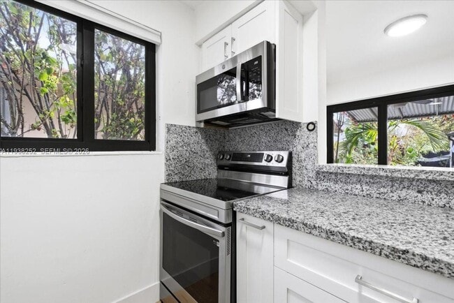 Foto del edificio - 3522 SW 25th St