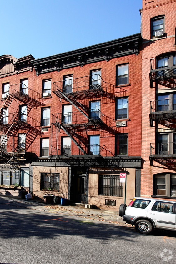 Primary Photo - 44 Hicks St