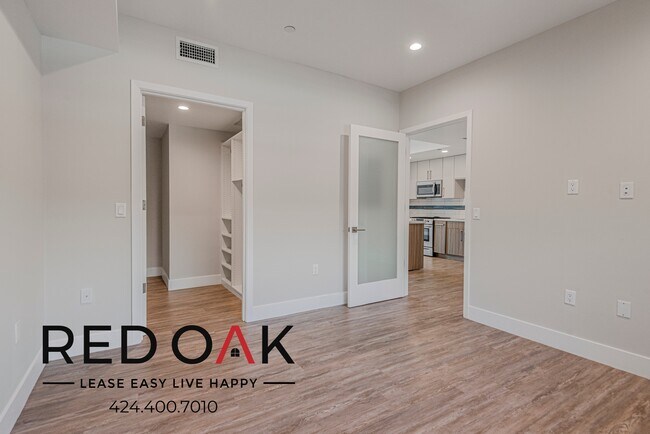 Foto del edificio - ~4 Weeks Free~ +$500 Look & Lease Special!...