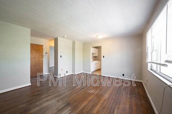 Building Photo - 8 N Butler Ave