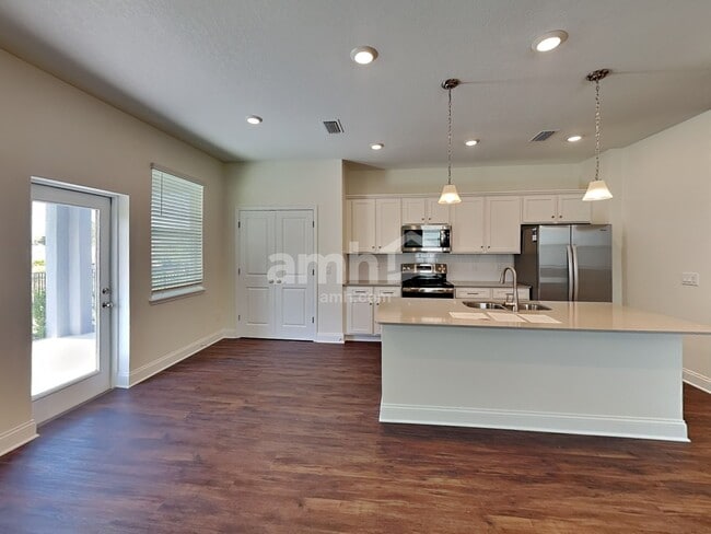 Building Photo - 2503 Sunrise Ct