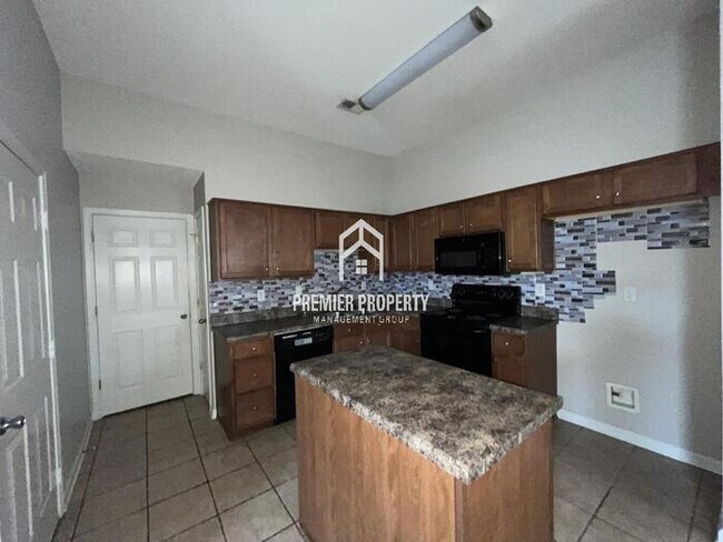 Foto del edificio - 6839 Kerry Valley Ln