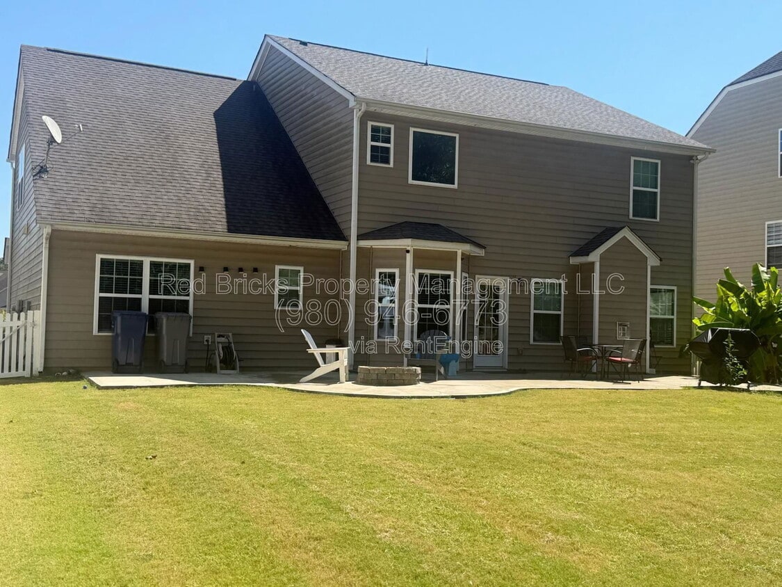 Building Photo - 9294 Perseverance Dr