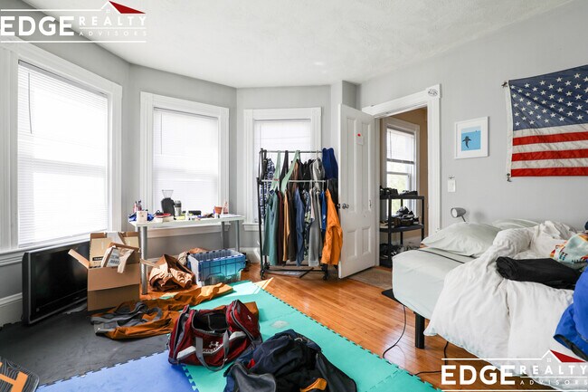 Building Photo - 81-83 Orange St. Unit 2