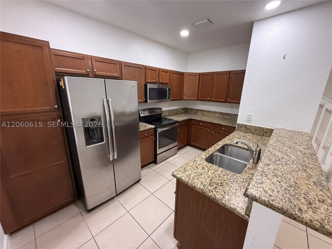 Building Photo - 9465 SW 171st Ct