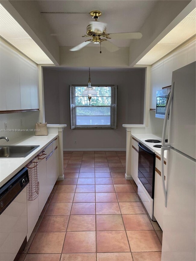 Building Photo - 1703 Andros Isle
