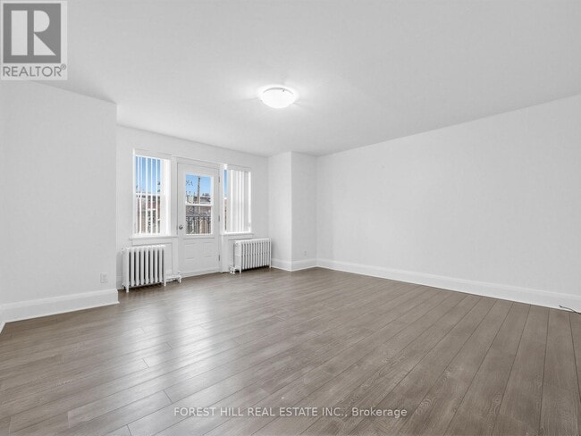 Building Photo - 312 Lonsdale Rd