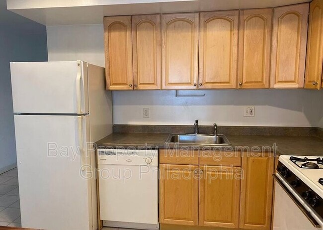Building Photo - 456 Delmar St