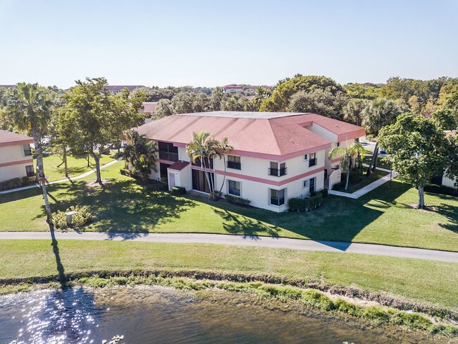 Building Photo - 2738 Carambola Cir S