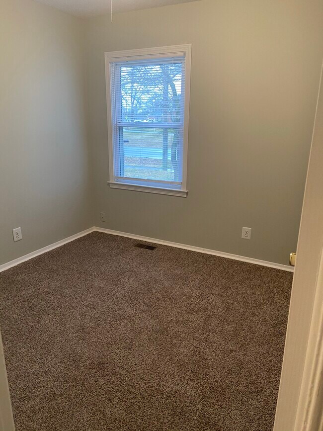 Foto del edificio - 10009 Charleswood Rd