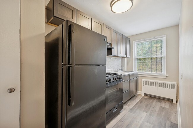 Building Photo - 6770 Blakemore St