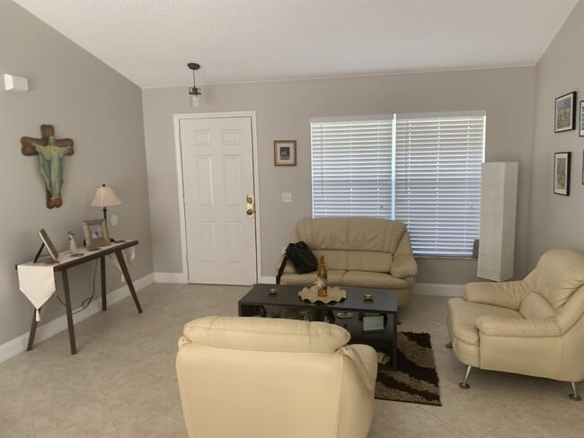 Building Photo - 2409 Serenity Bend