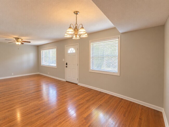 Foto del edificio - 516 Alcove Ave