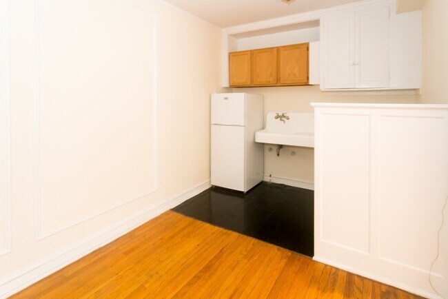 Foto del edificio - 1211 W Elmdale Ave