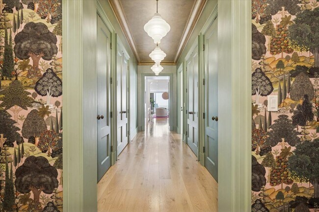 Foto del edificio - 9 W Walton St