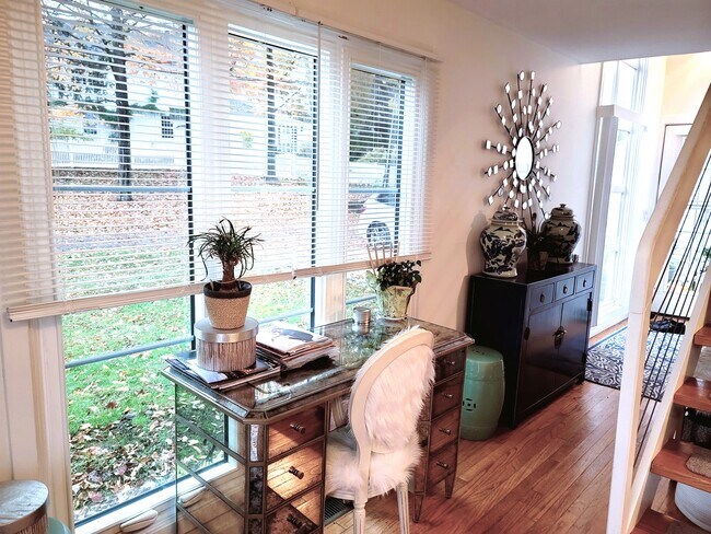 Foto del edificio - 2 Violet Ln