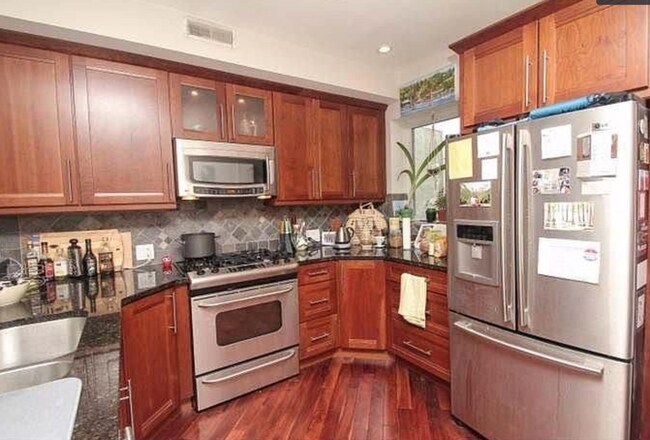 Foto del edificio - 2241 Grays Ferry Ave
