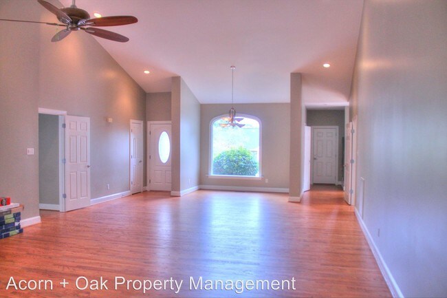 Building Photo - 1228 Champions Pointe Dr