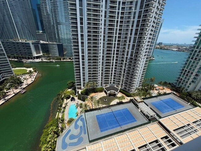 Foto del edificio - 801 Brickell Key Blvd