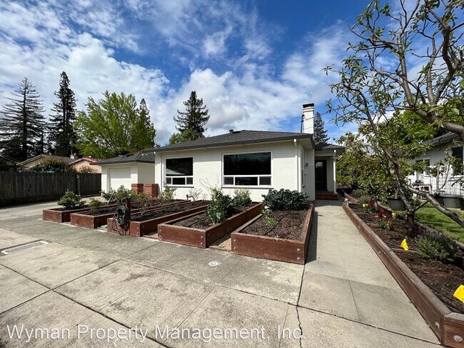 Building Photo - 2 br, 1 bath House - 1 Rose Lane