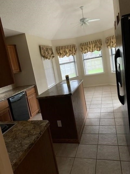 Photo - 1636 Ariel Dr House