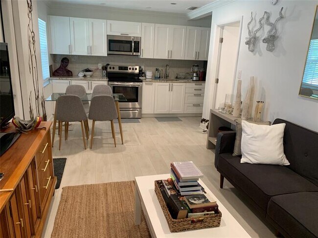 Foto del edificio - 801 SW 10th St