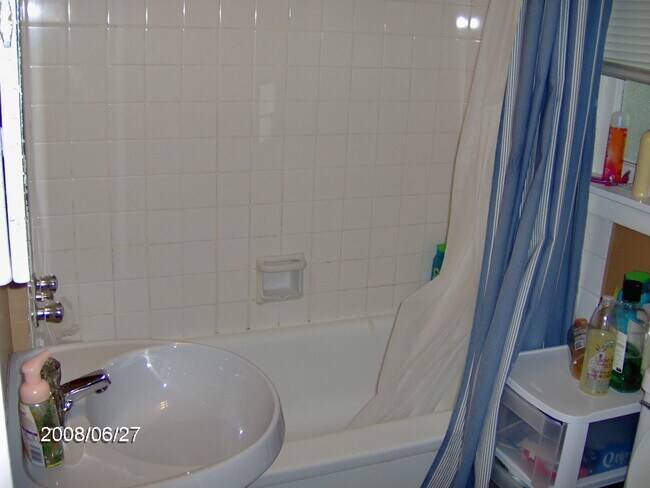 Photo du bâtiment - 2586 W 12th Ave